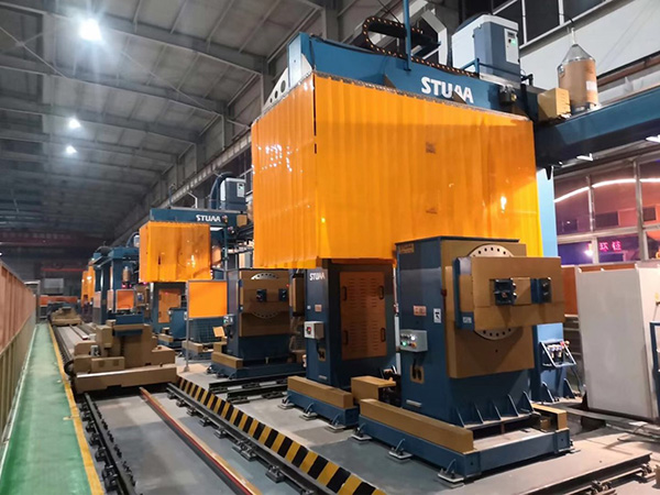 行業內首條煤機中部槽全工序機器人智能自動生產線